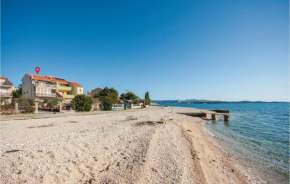 Cozy Apartment In Sibenik With Kitchen